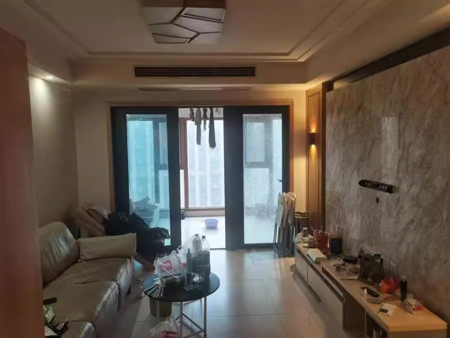 時代傾城三期（玫瑰園社區(qū)四）法拍房50-51#棟3406室及房屋內現(xiàn)有的家具家電